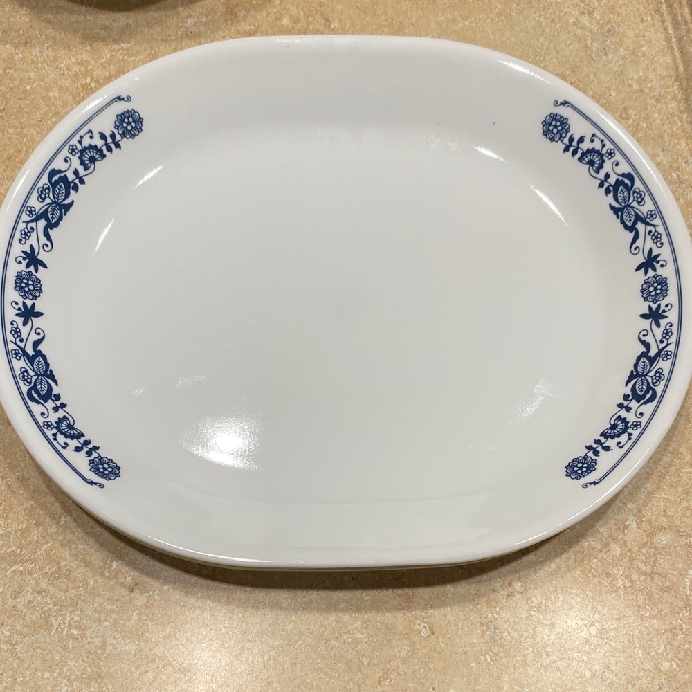 Corelle By Corning Ware Old Town Blue Onion 12 1/4 x 10" Oval Serving Platter